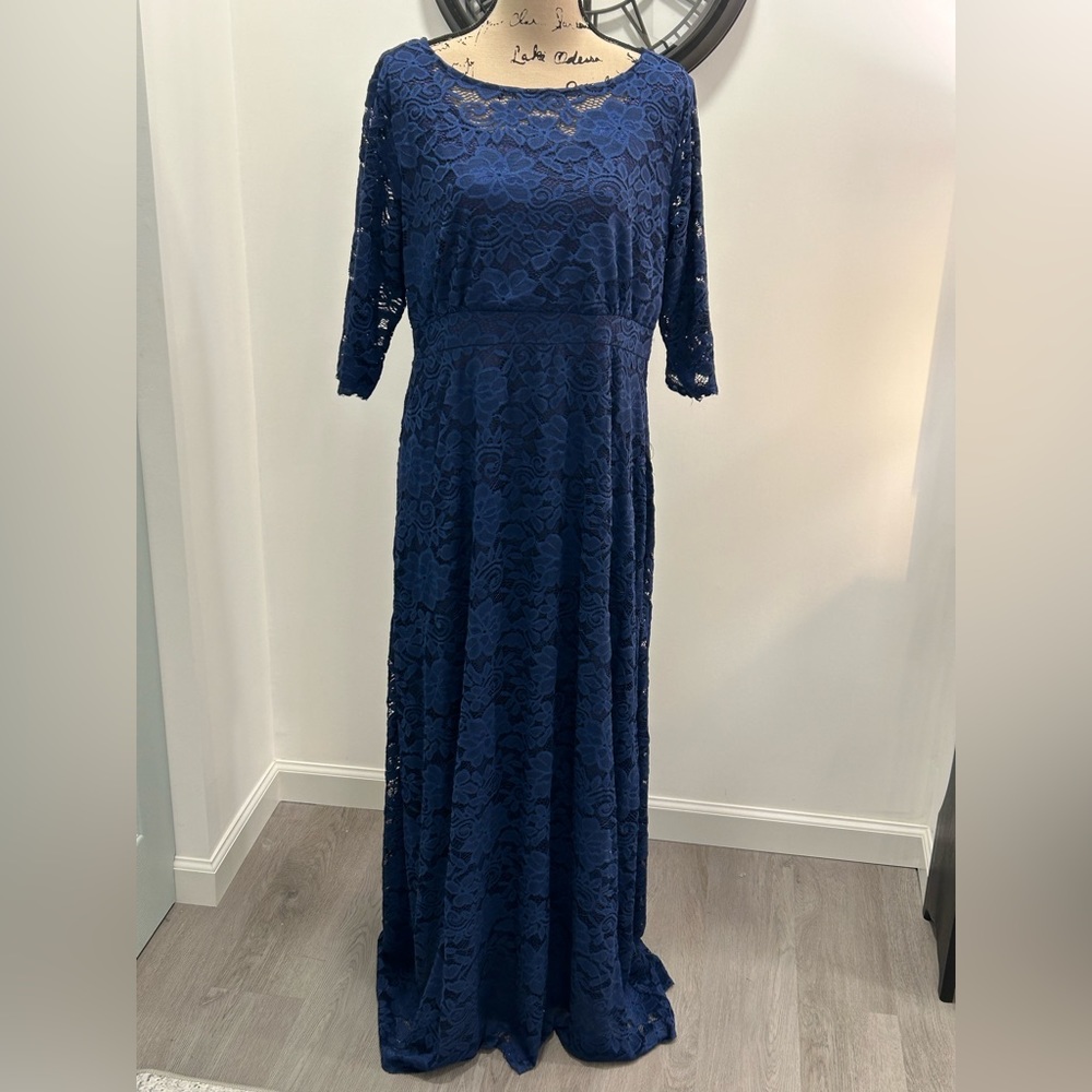 No brand navy blue stretch lace lined maxi XL dress. NWOT